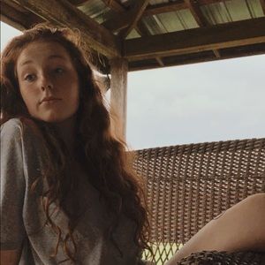 Meet your Posher, Lola